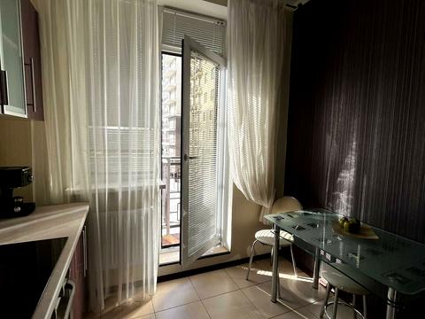 квартира за адресою Перлинна вул., 5Б