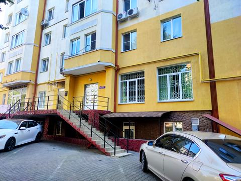 комерційна за адресою Незалежності просп., 92-З
