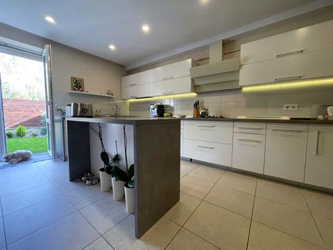 дом по адресу Буковинська