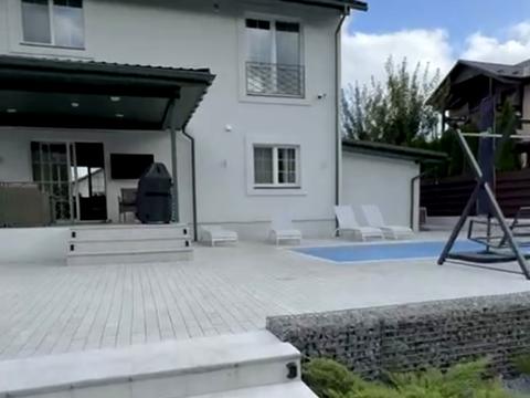 дом по адресу феодосійська, 5