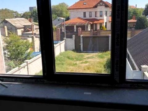 будинок за адресою Пілотна вул.