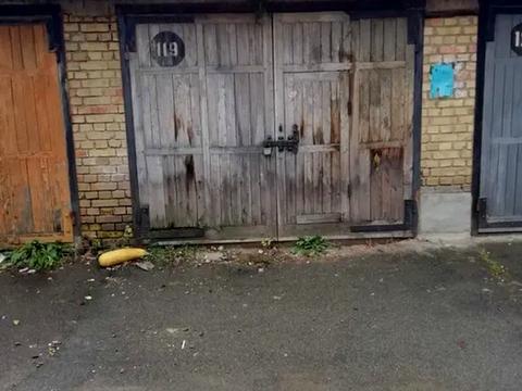 паркомісце за адресою Валерія Лобановського просп. (Червонозоряний), 8Б