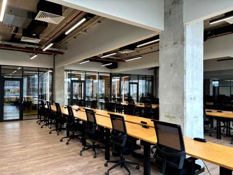 комерційна за адресою Велика Васильківська вул. (Червоноармійська), 24