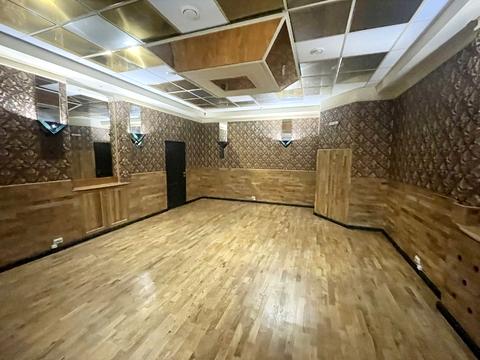 комерційна за адресою Василя Червонія вул. (Гагаріна), 75