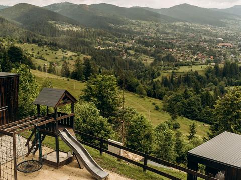 будинок за адресою с. Микуличин, урочище Ділок, 12