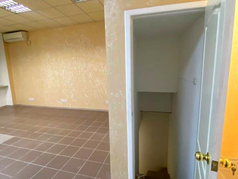 комерційна за адресою Торгова вул., 40