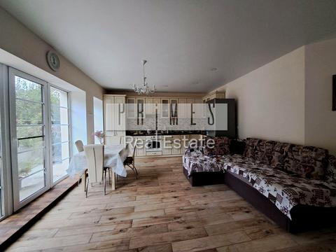 будинок за адресою 6-та Лінія вул.