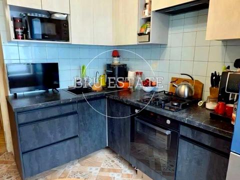 квартира по адресу Захаровская ул., 3