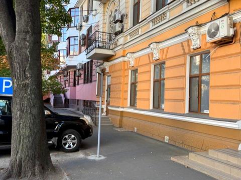 комерційна за адресою Госпітальєрів пров. (2-й Лермонтовський), 13
