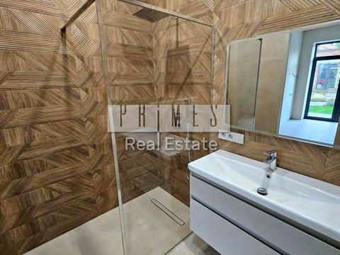 будинок за адресою Вишнева вул.