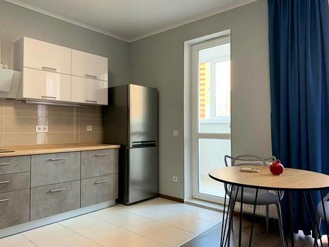 квартира за адресою Сім'ї Кульженків вул. (Петра Дегтяренка), 37