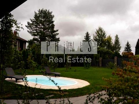 будинок за адресою Молодіжна вул.