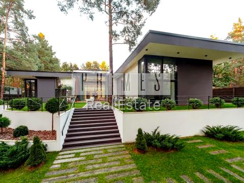 будинок за адресою с. Козин, Вишнева вул.