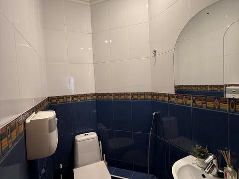 квартира за адресою Героїв полку "Азов" вул. (Маршала Малиновського), 27-Б