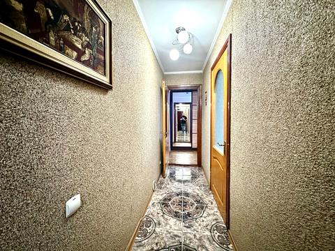 квартира за адресою Братів Дужих вул. (Володимира Комарова), 1