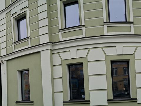комерційна за адресою Жилянська вул., 146