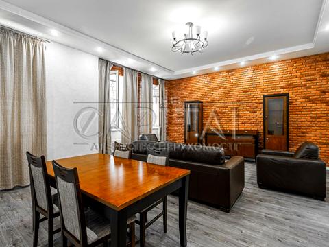 комерційна за адресою Воздвиженська вул., 42