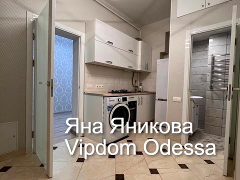 комерційна за адресою Успенська вул. (Чичерина), 25