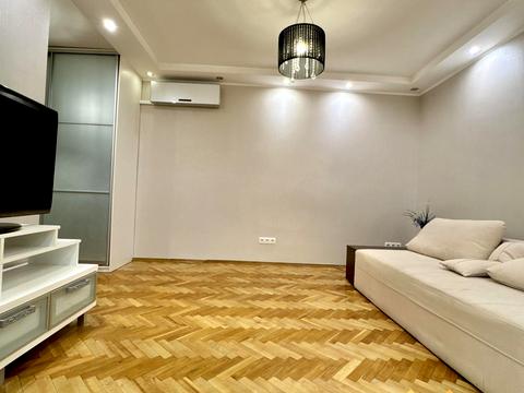 квартира за адресою Оболонська вул., 7