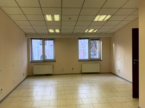 комерційна за адресою Єврейська вул., 23