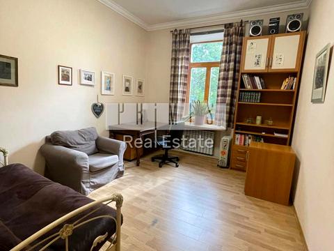 квартира за адресою Богдана Хмельницького вул., 72-В