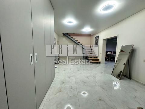 дом по адресу центральна