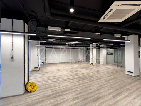 комерційна за адресою Євгена Коновальця вул. (Щорса), 36