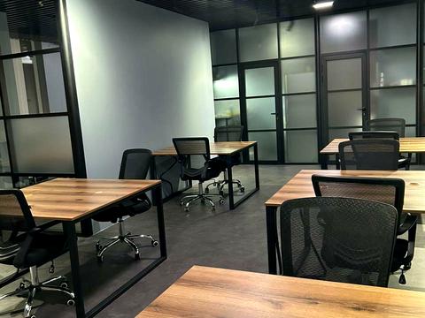 комерційна за адресою Жилянська вул., 68