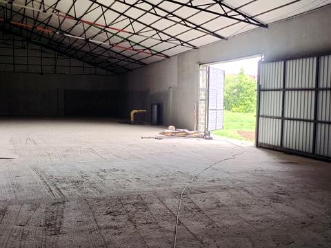 комерційна за адресою Миру, 72