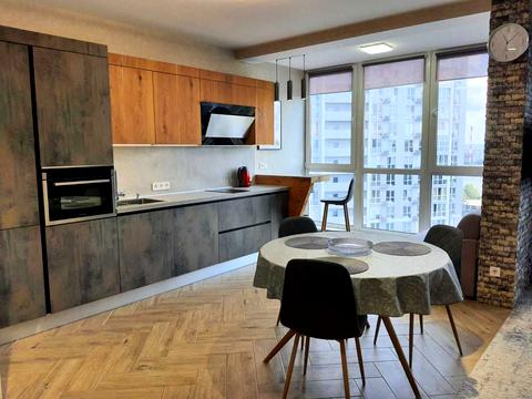квартира по адресу Ревуцкого ул., 40-Б