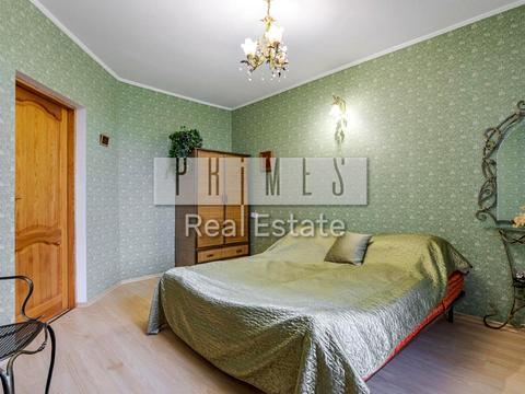 будинок за адресою Гідності вул. (Жертв Революції), 18