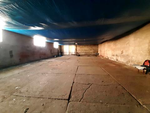 комерційна за адресою Миру просп., 1