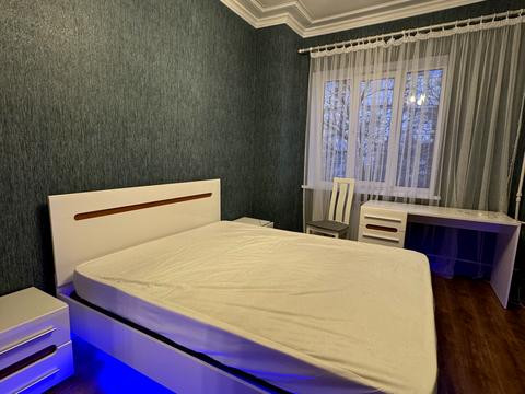 квартира по адресу Строителей ул., 33
