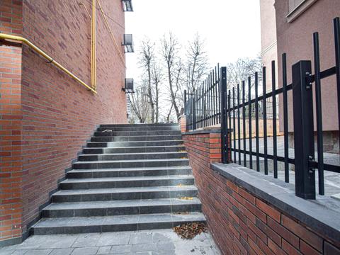 квартира по адресу Семьи Барвинских ул., 3