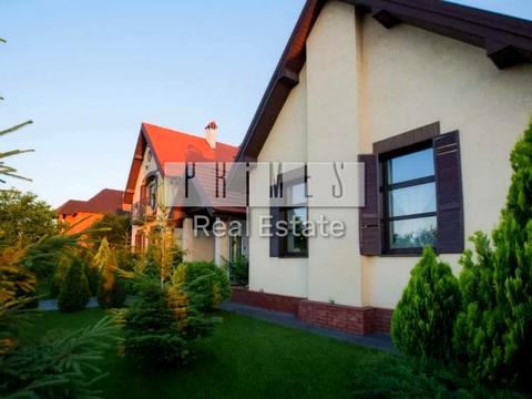 будинок за адресою Центральна вул., 7