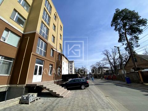 комерційна за адресою Миколи Сингаївського вул. (Ново-Оскольська), 10-А