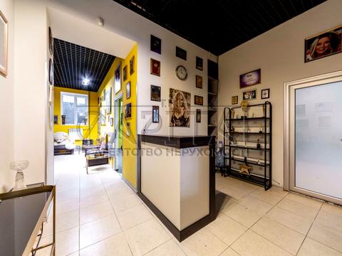 комерційна за адресою Джона Маккейна вул. (Івана Кудрі), 7-А