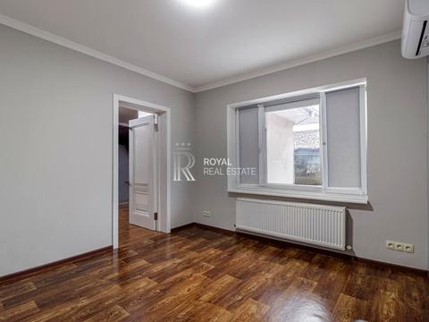 комерційна за адресою Володимира Самійленка вул. (Холмогорська), 17