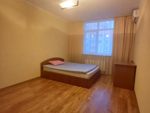 квартира по адресу Любомира Гузара просп. (Космонавта Комарова), 46-В