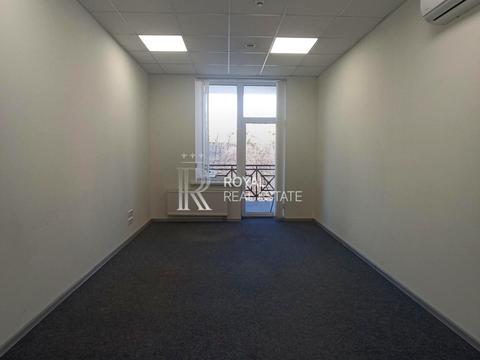 коммерческая по адресу Киев, Николая Михновского бульв. (Дружбы Народов), 19