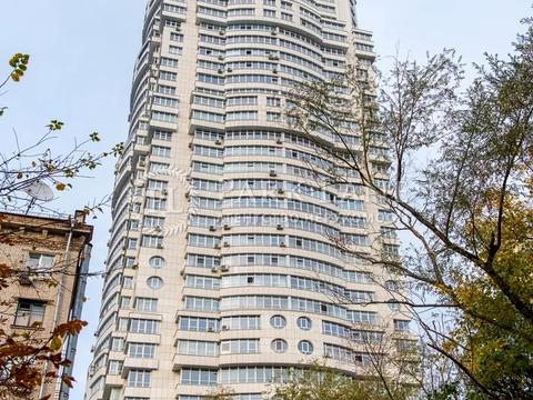 комерційна за адресою Кловський узвіз, 7-А