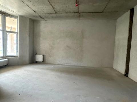 коммерческая по адресу Радісна, 4