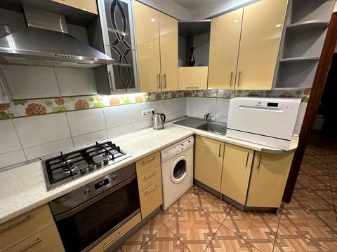 квартира за адресою Павла Тичини просп., 1