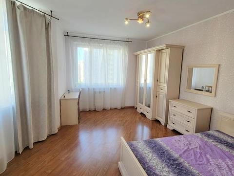 квартира за адресою Дніпровська набережна вул., 25