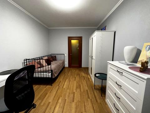 квартира за адресою Драгоманова вул., 1-Б