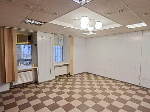 комерційна за адресою Ніжинська вул., 71