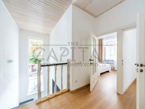 будинок за адресою Абрикосова вул.