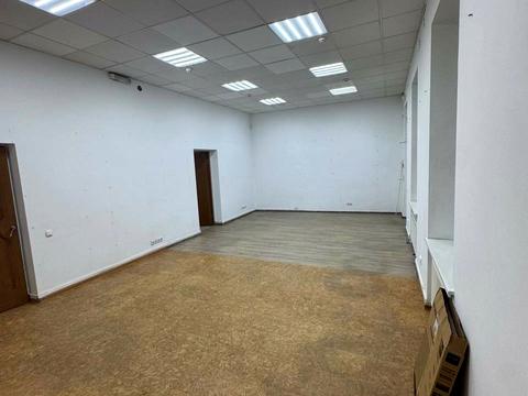 комерційна за адресою Пантелеймона Куліша вул., 24