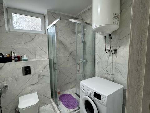 квартира за адресою Кобринської Н., 13