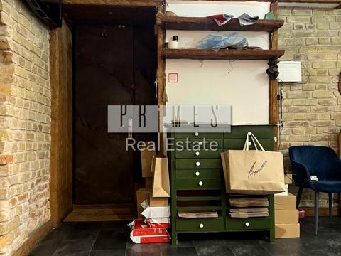 комерційна за адресою Обсерваторна вул., 8